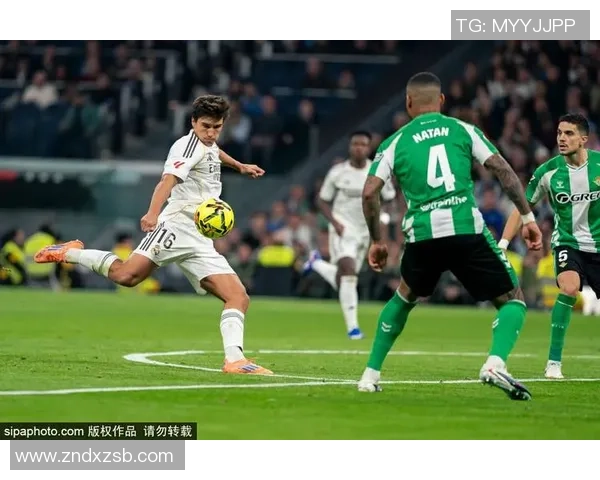 意甲热刺逆转本菲卡精彩绝伦神扑瞬间引发全场狂欢十大进球回顾